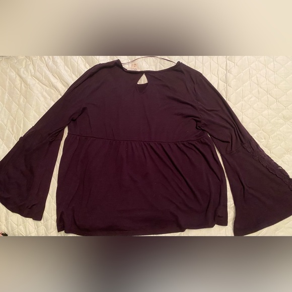 Babydoll top with bell sleeves size XL - Picture 4 of 9